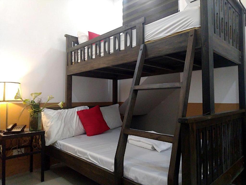 Jil'S Apartelle Tagaytay City Exteriér fotografie